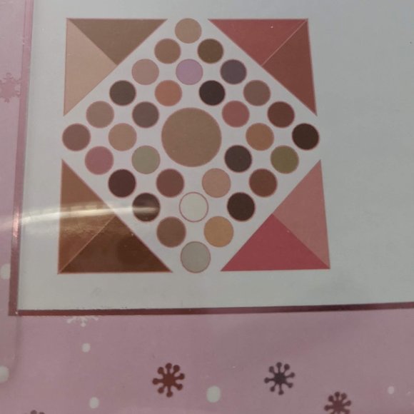 Frosted & Merry Ultimate Face & Eye All Over Palette - Picture 6 of 8